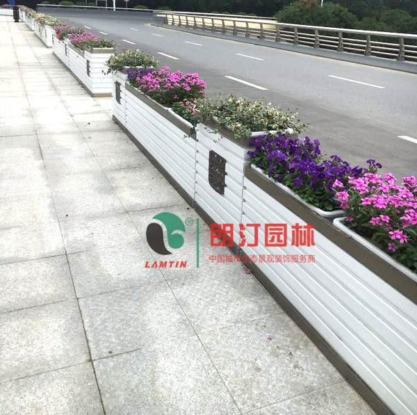 朗汀城市生态空间装饰案例-扬州火车站景观提升工程