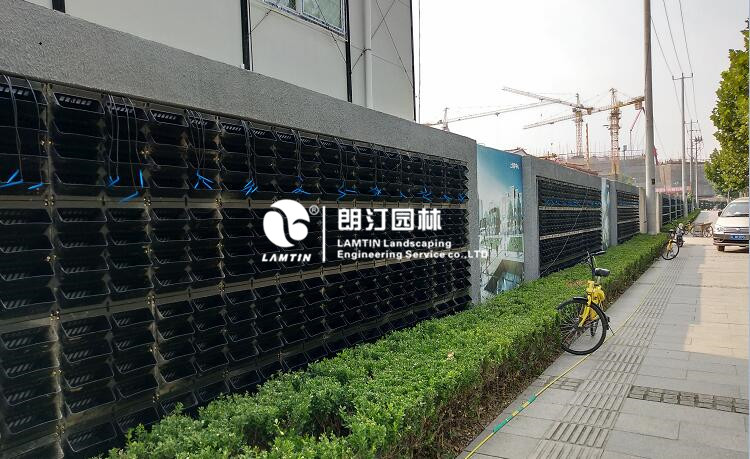 上海徐汇滨江植物墙迎接智能峰会