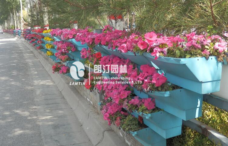 青海西宁护栏绿化梯形花盆